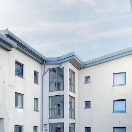 스완지 New Luxurious And Business Apt 아파트 외부 사진